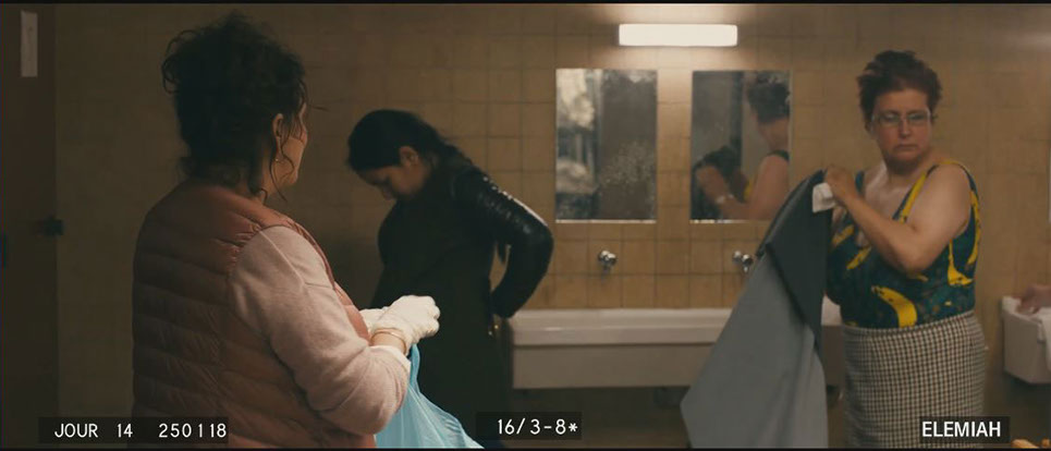 stills décor les invisibles film - douches du centre d'accueil, réalisé par Louis-Julien Petit, noemie lvovsky 