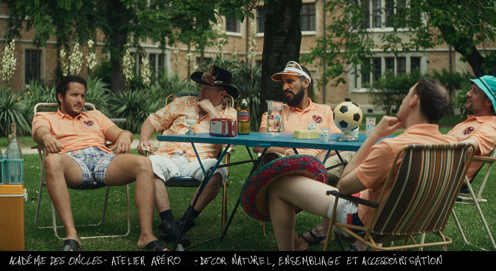 photo décor de bref 2 - épisode 3 - ateliers apéro à l'academie des oncles