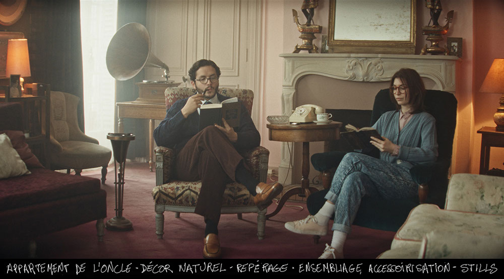 stills du décor pour bref 2 - épisode 2 - salon de l'appartement de l'oncle