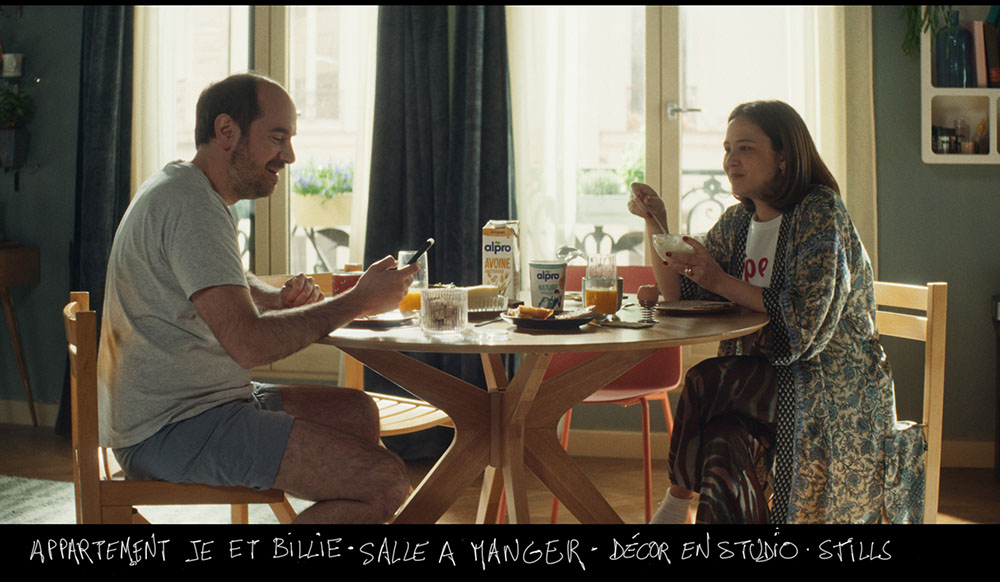 décor en studio pour bref 2 - épisode 2 - appartement de je et billie - laura felpin - bref kyan khojandi - stills 