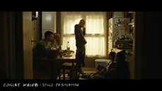 stills du décor du film vermines réalisé par sebastien vanicek - scénario florent bernard - cuisine de l'appartement Kaleb