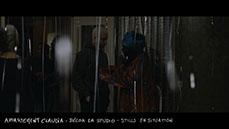 stills du décor du film vermines réalisé par sebastien vanicek - scénario florent bernard - salon de l'appartement de claudia